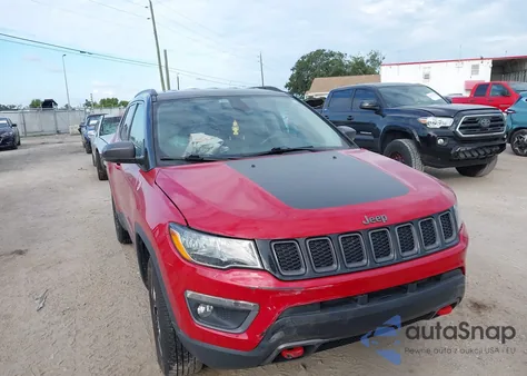 2017 Jeep Compass Trailhawk из США, поврежденный, VIN 3C4NJDDB9HT674796
